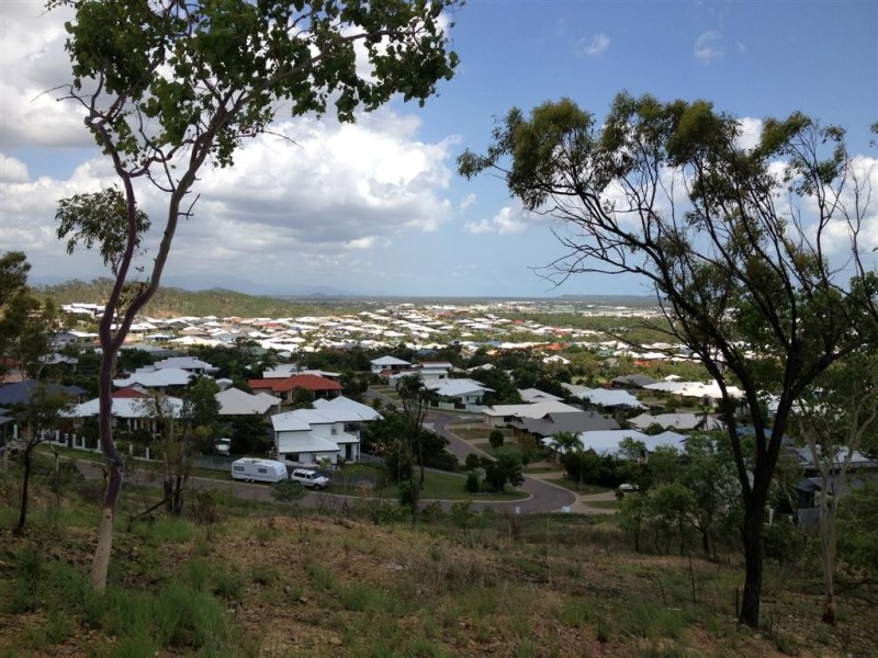 5 Mont Blanc Place, Mount Louisa QLD 4814