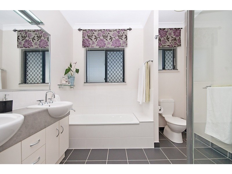 38 Shoalmarra Drive, Mount Low QLD 4818