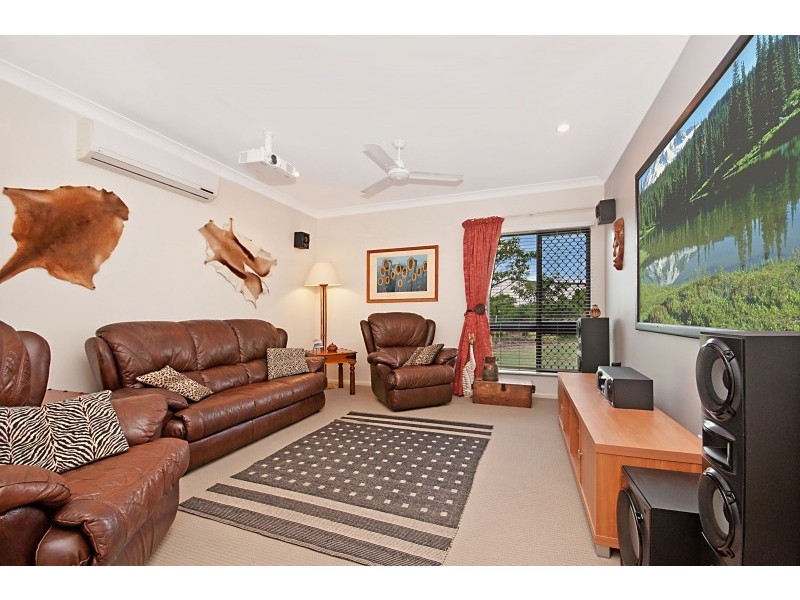 38 Shoalmarra Drive, Mount Low QLD 4818