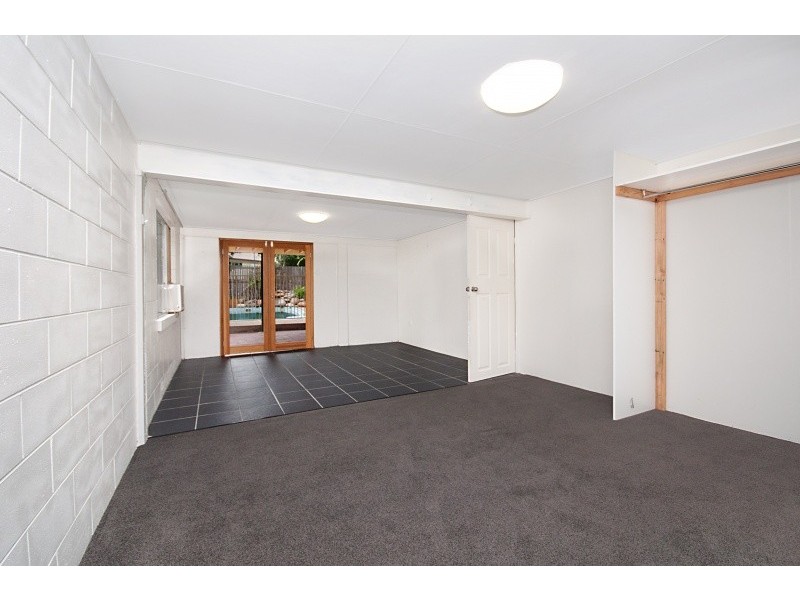 14 Jenkins Street, Kirwan QLD 4817