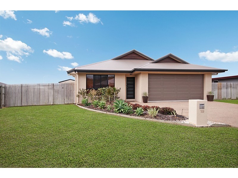 19 Dillon Street, Mount Louisa QLD 4814