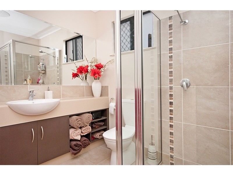 19 Dillon Street, Mount Louisa QLD 4814