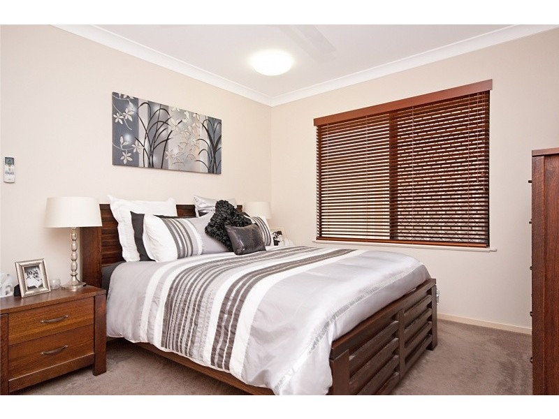 19 Dillon Street, Mount Louisa QLD 4814