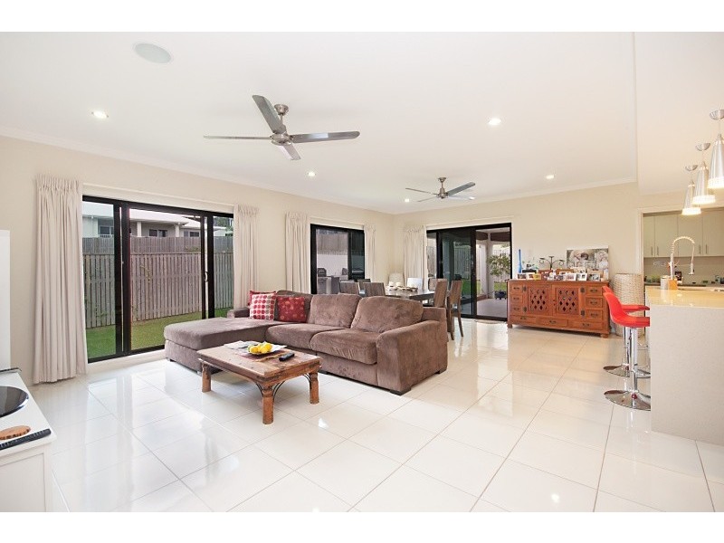 87 Shutehaven Circuit, Bushland Beach QLD 4818