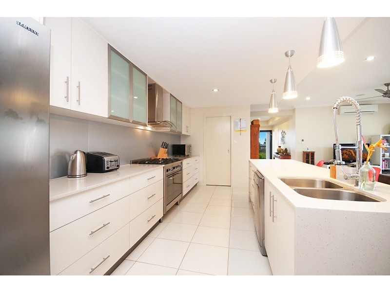 87 Shutehaven Circuit, Bushland Beach QLD 4818