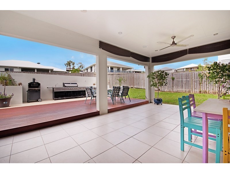 87 Shutehaven Circuit, Bushland Beach QLD 4818