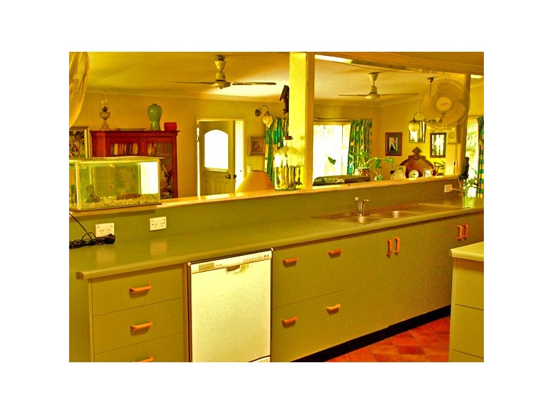 94 Majors Creek Road, Majors Creek QLD 4816