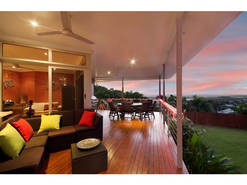 8 Kensington Court, Castle Hill QLD 4810