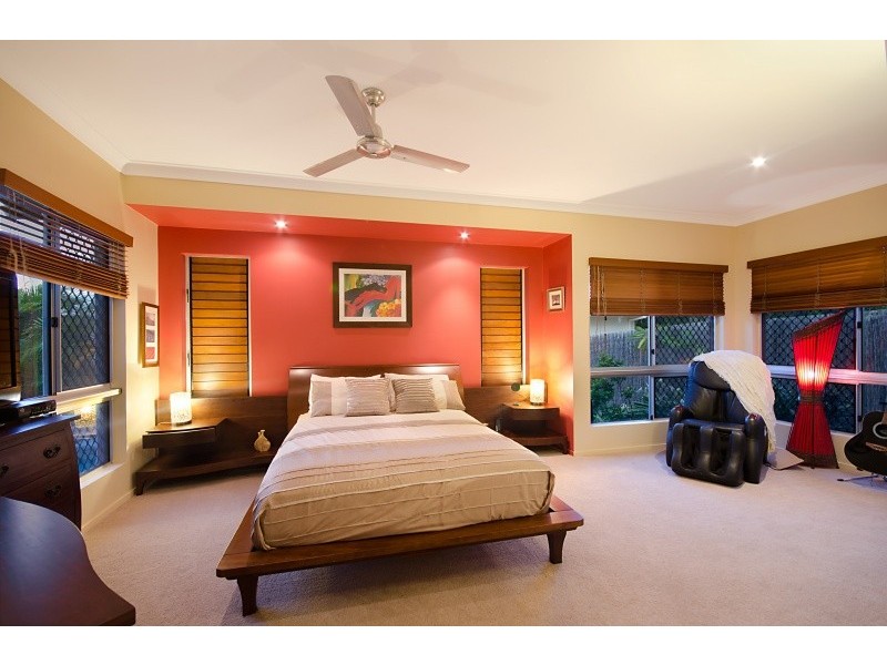 8 Kensington Court, Castle Hill QLD 4810