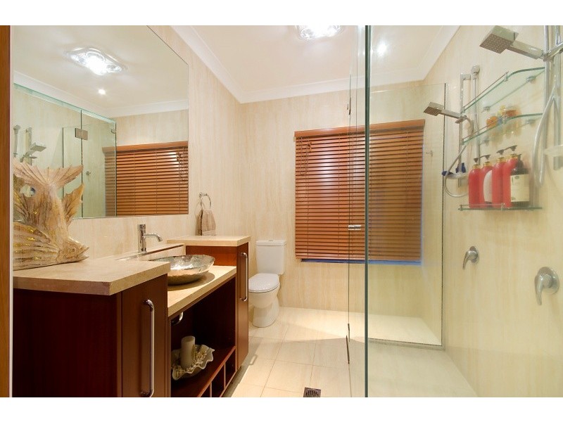 8 Kensington Court, Castle Hill QLD 4810