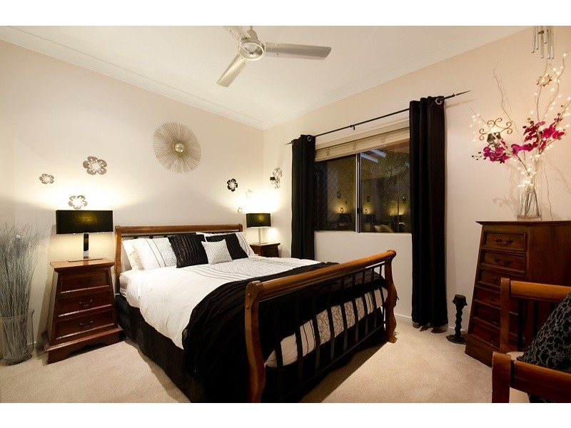 8 Kensington Court, Castle Hill QLD 4810