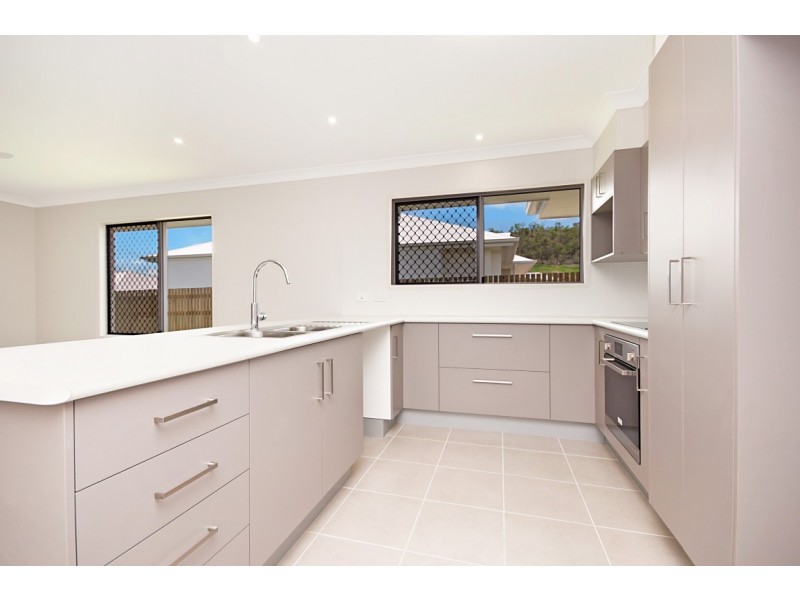 11 Merritt Crt, Deeragun QLD 4818