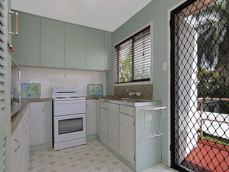 9 Ives Street, Kirwan QLD 4817