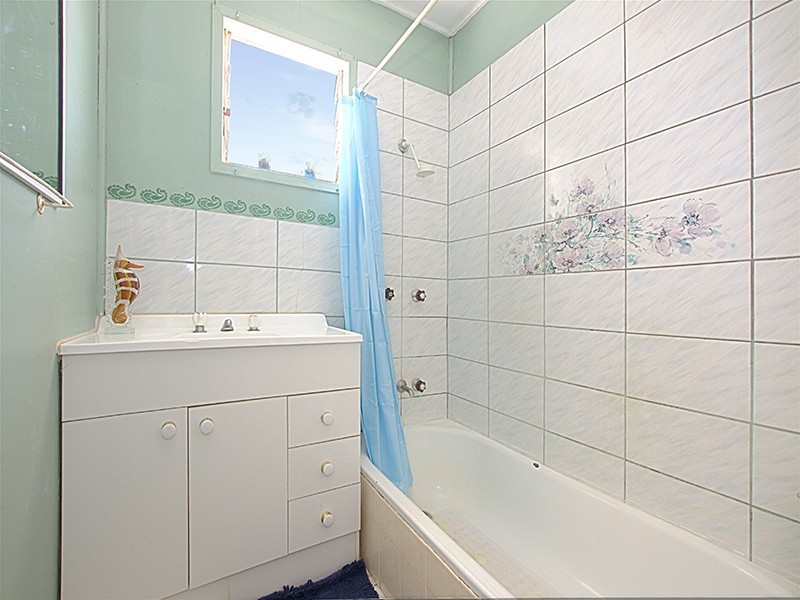 9 Ives Street, Kirwan QLD 4817