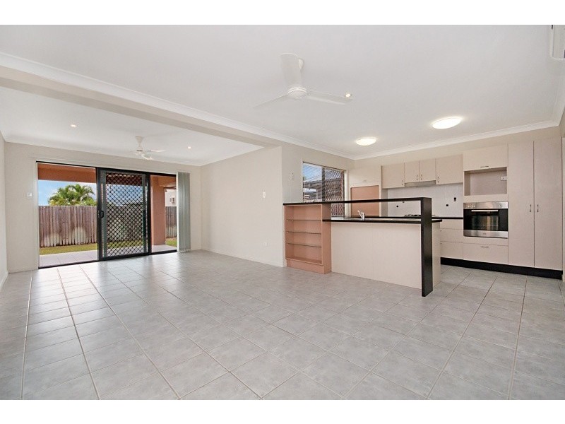 10 Laurie Motti Parade, Kirwan QLD 4817