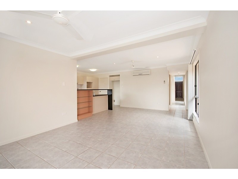 10 Laurie Motti Parade, Kirwan QLD 4817