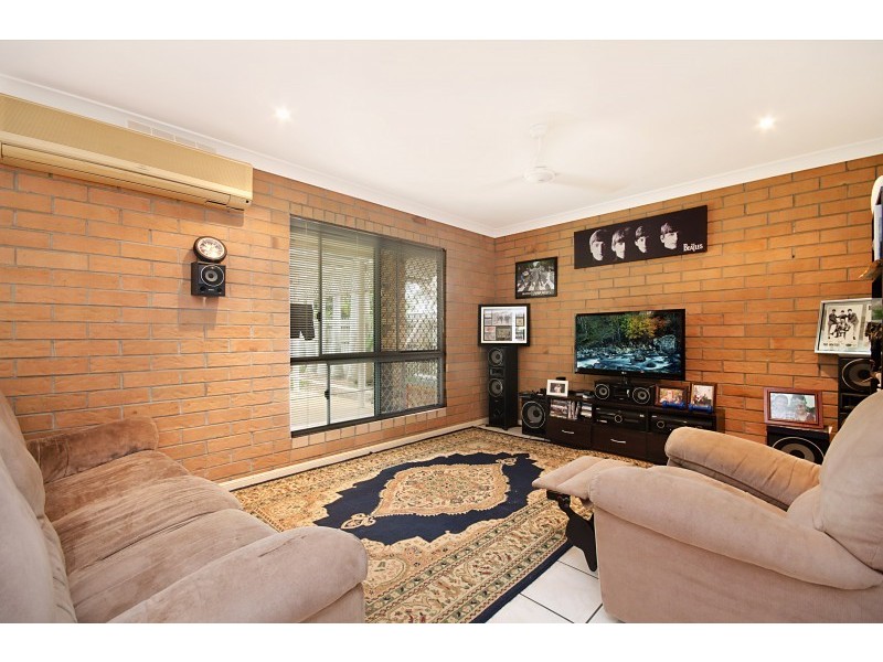 5 Crown Court, Kirwan QLD 4817