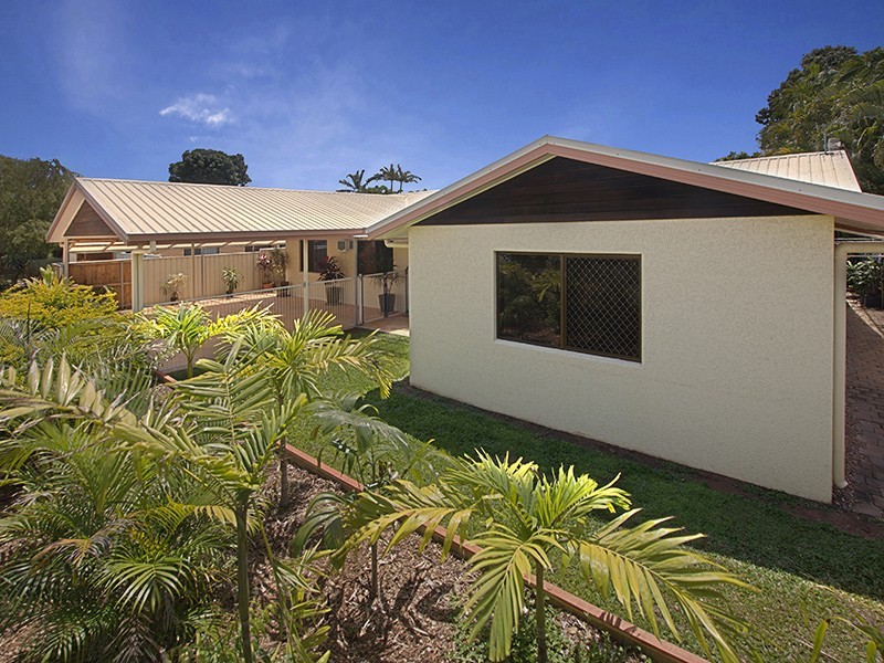 27 Whitsunday Drive, Kirwan QLD 4817