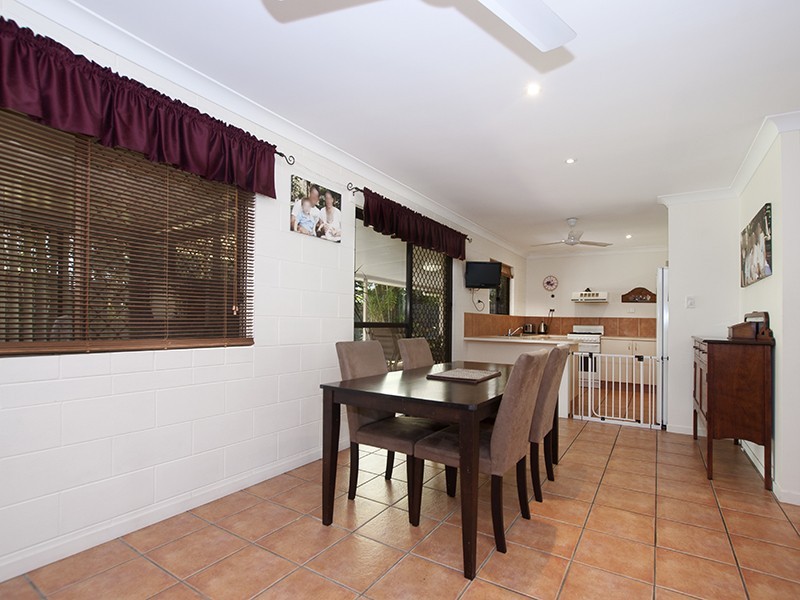 27 Whitsunday Drive, Kirwan QLD 4817