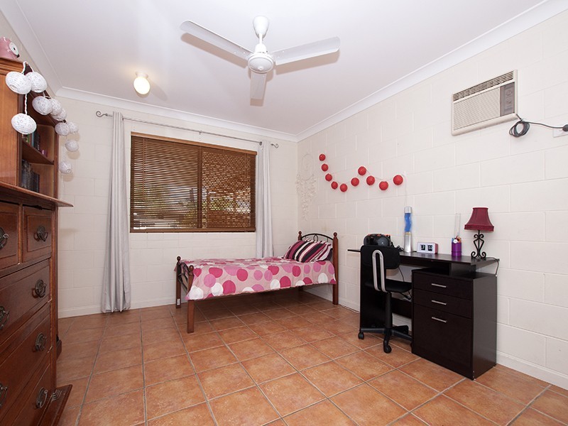 27 Whitsunday Drive, Kirwan QLD 4817