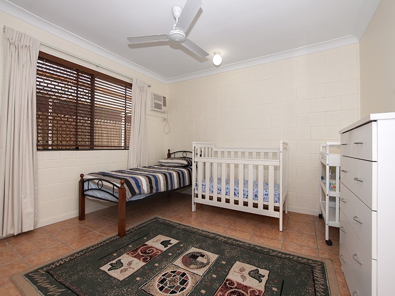 27 Whitsunday Drive, Kirwan QLD 4817