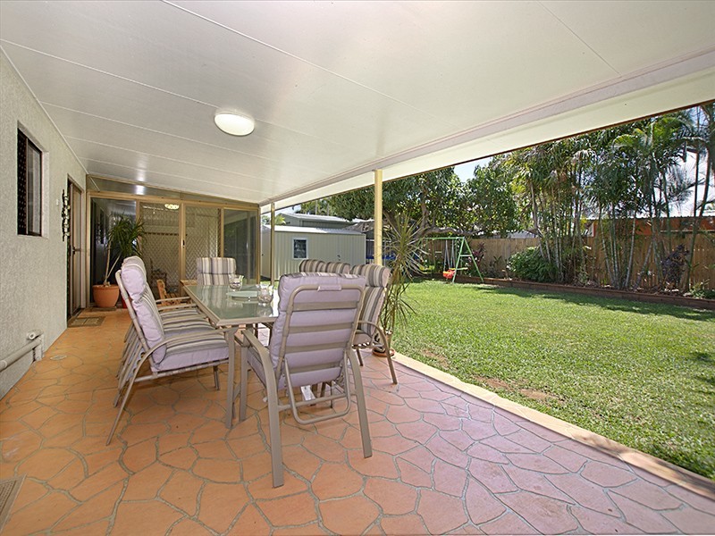 27 Whitsunday Drive, Kirwan QLD 4817