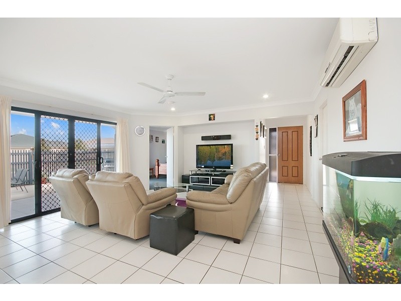 12 Panama Court, Burdell QLD 4818