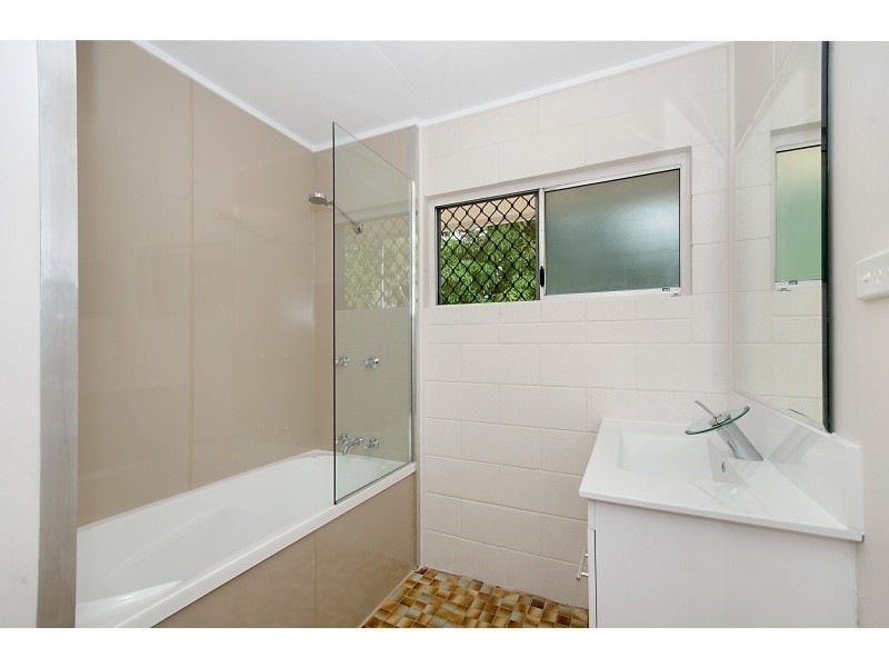 140 Miles Avenue, Kelso QLD 4815