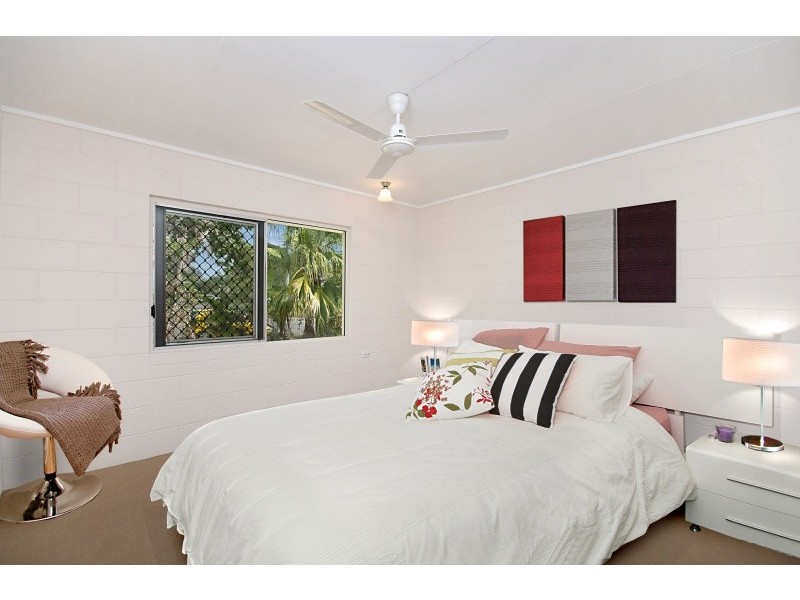 140 Miles Avenue, Kelso QLD 4815