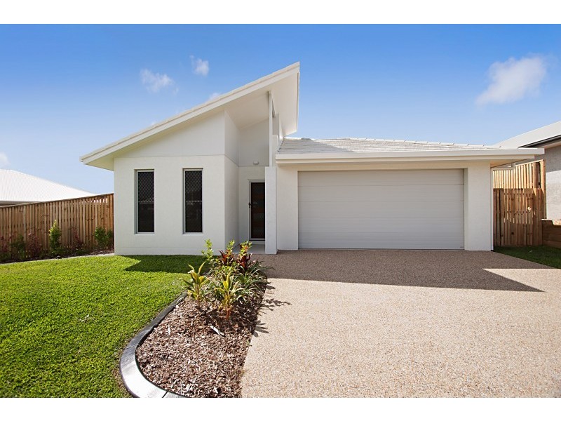 1 Yanooa Court, Bushland Beach QLD 4818