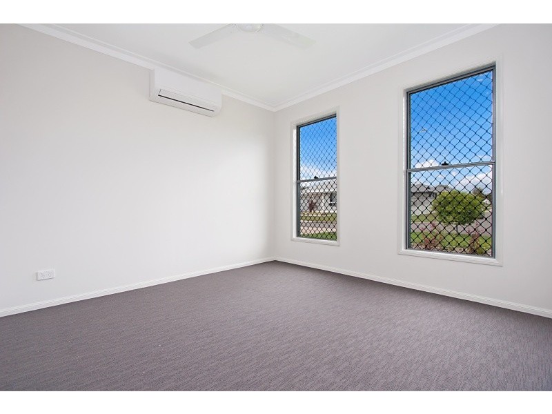 27 Tahlia Circuit, Mount Louisa QLD 4814