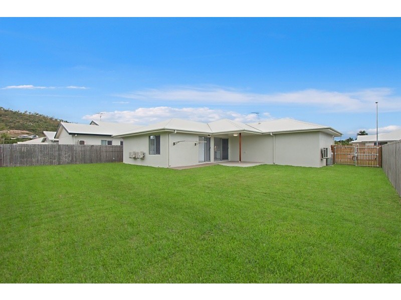 27 Tahlia Circuit, Mount Louisa QLD 4814