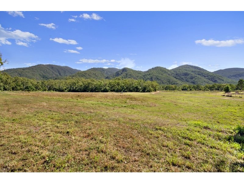 1010 Woodstock Giru Road, Mount Surround QLD 4809