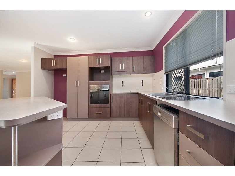 8 Bronte Court, Bushland Beach QLD 4818