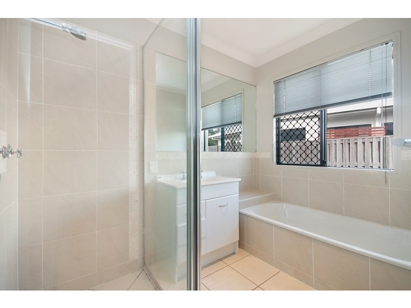 8 Bronte Court, Bushland Beach QLD 4818