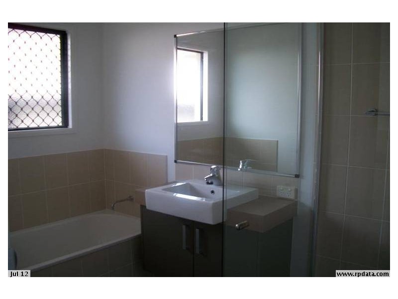 23 Shutehaven Circuit, Bushland Beach QLD 4818