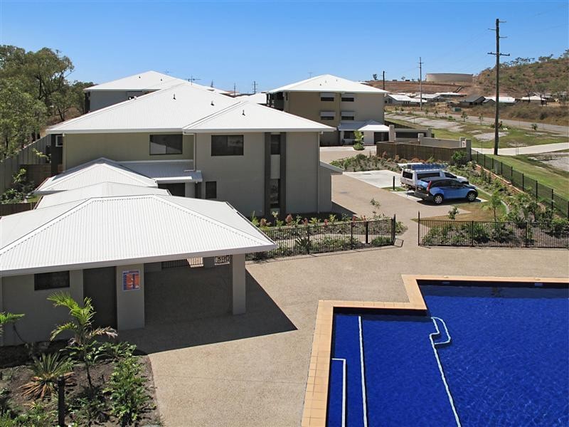 17/321 Angus Smith Drive, Douglas QLD 4814