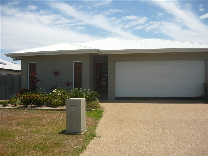 6 Rokeby Court, Bushland Beach QLD 4818