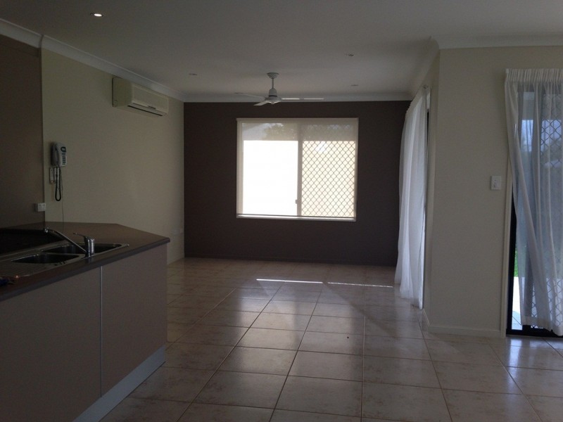 22 Blue Wren Drive, Kelso QLD 4815