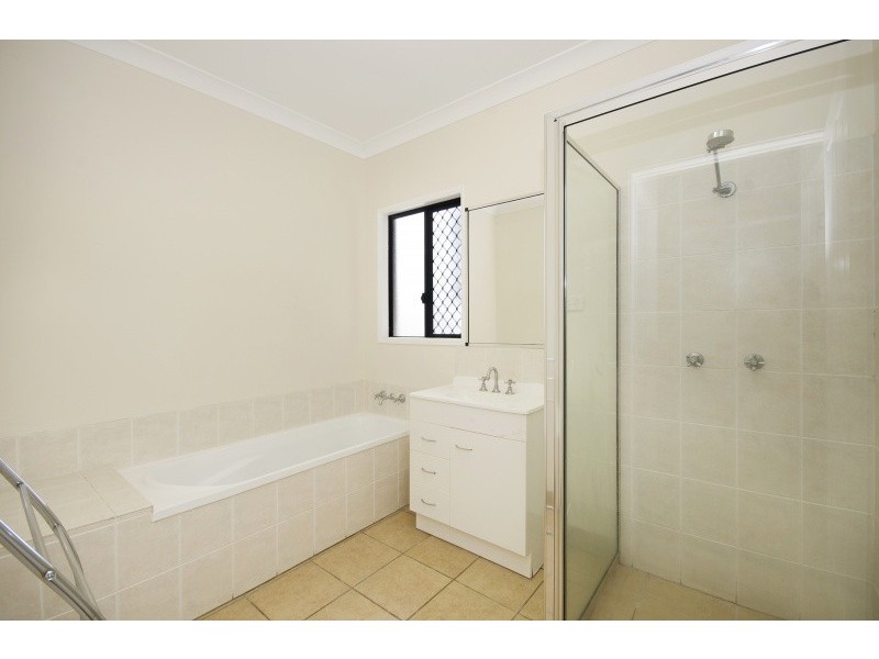 6 Verona St, Kelso QLD 4815