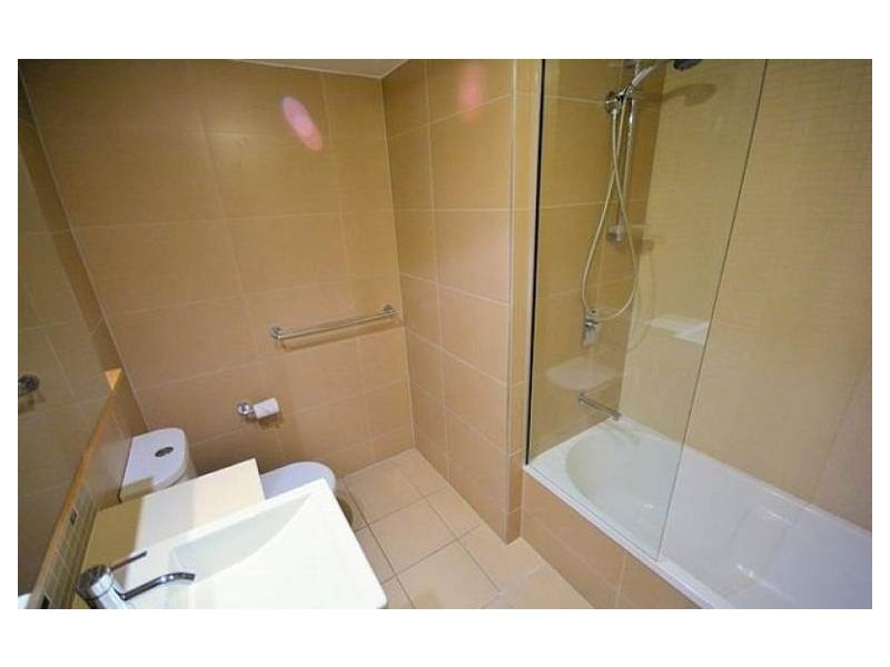 8 8-32 Stanley St, Townsville City QLD 4810