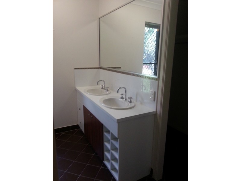 48 Donostia Cres, Bushland Beach QLD 4818