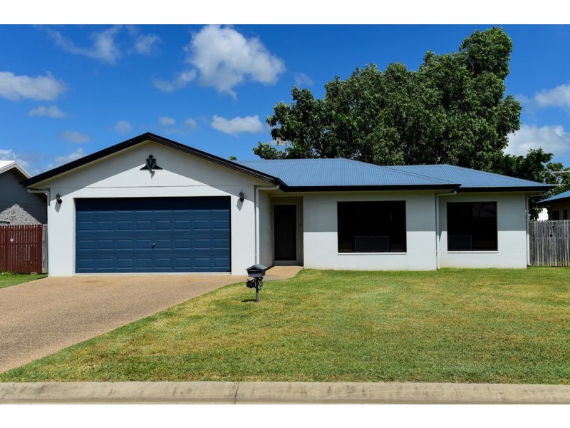 15 Heather Avenue, Rasmussen QLD 4815