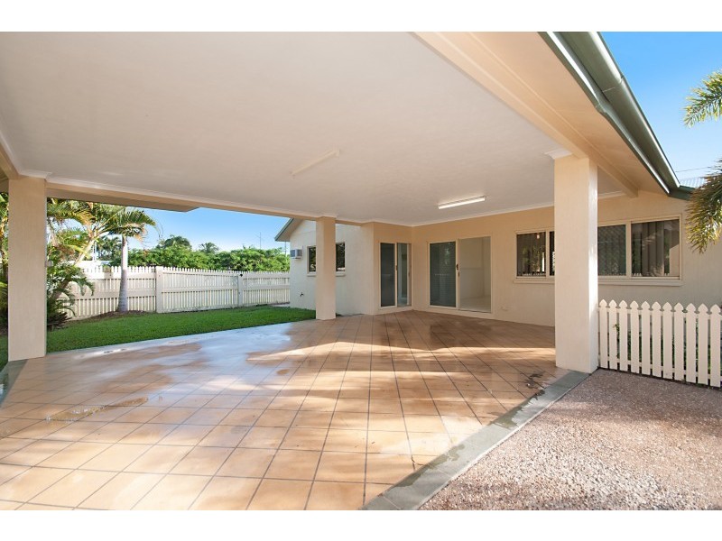 4/10 Findlater Street, Oonoonba QLD 4811