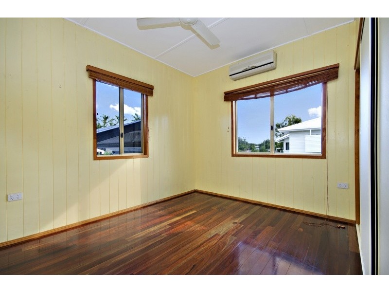 9 Hopkins Street, Currajong QLD 4812