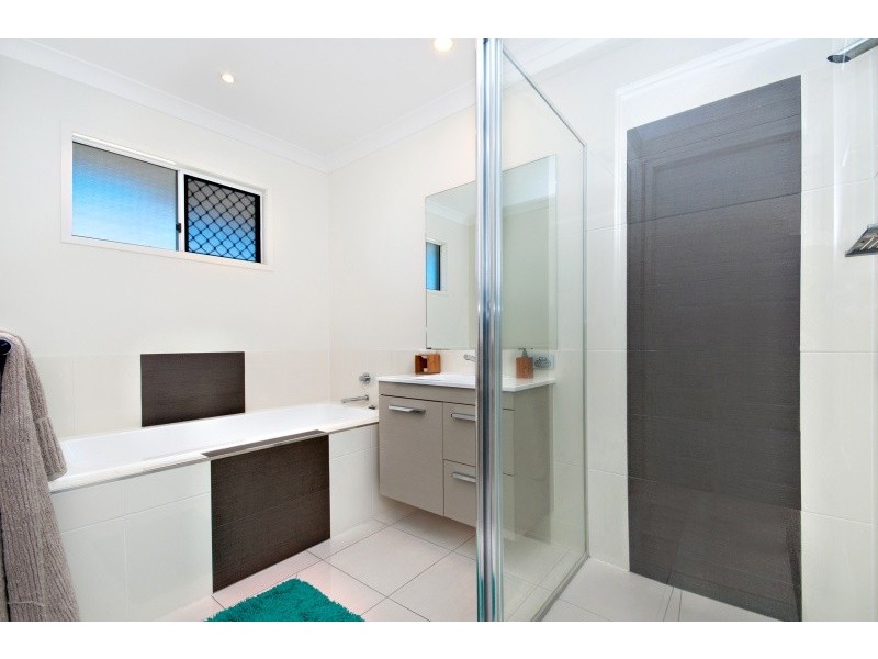 42 Shoalmarra Drive, Mount Low QLD 4818