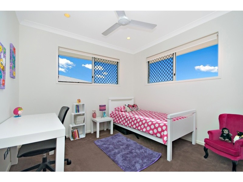 42 Shoalmarra Drive, Mount Low QLD 4818