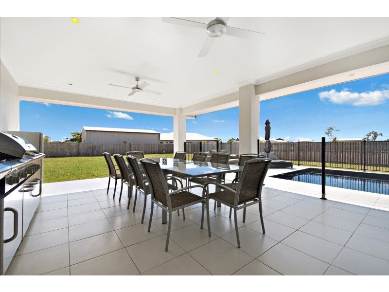 42 Shoalmarra Drive, Mount Low QLD 4818