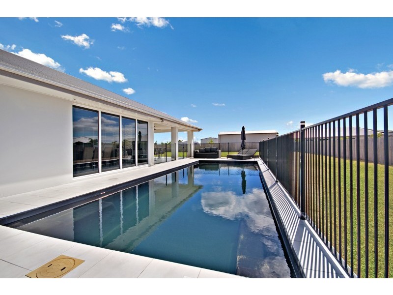 42 Shoalmarra Drive, Mount Low QLD 4818