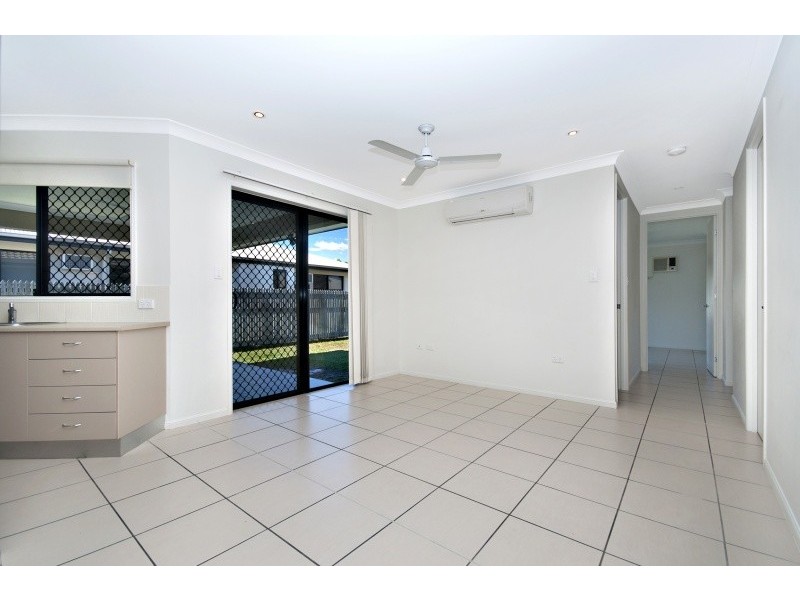 27 Sanderling Circuit, Kelso QLD 4815